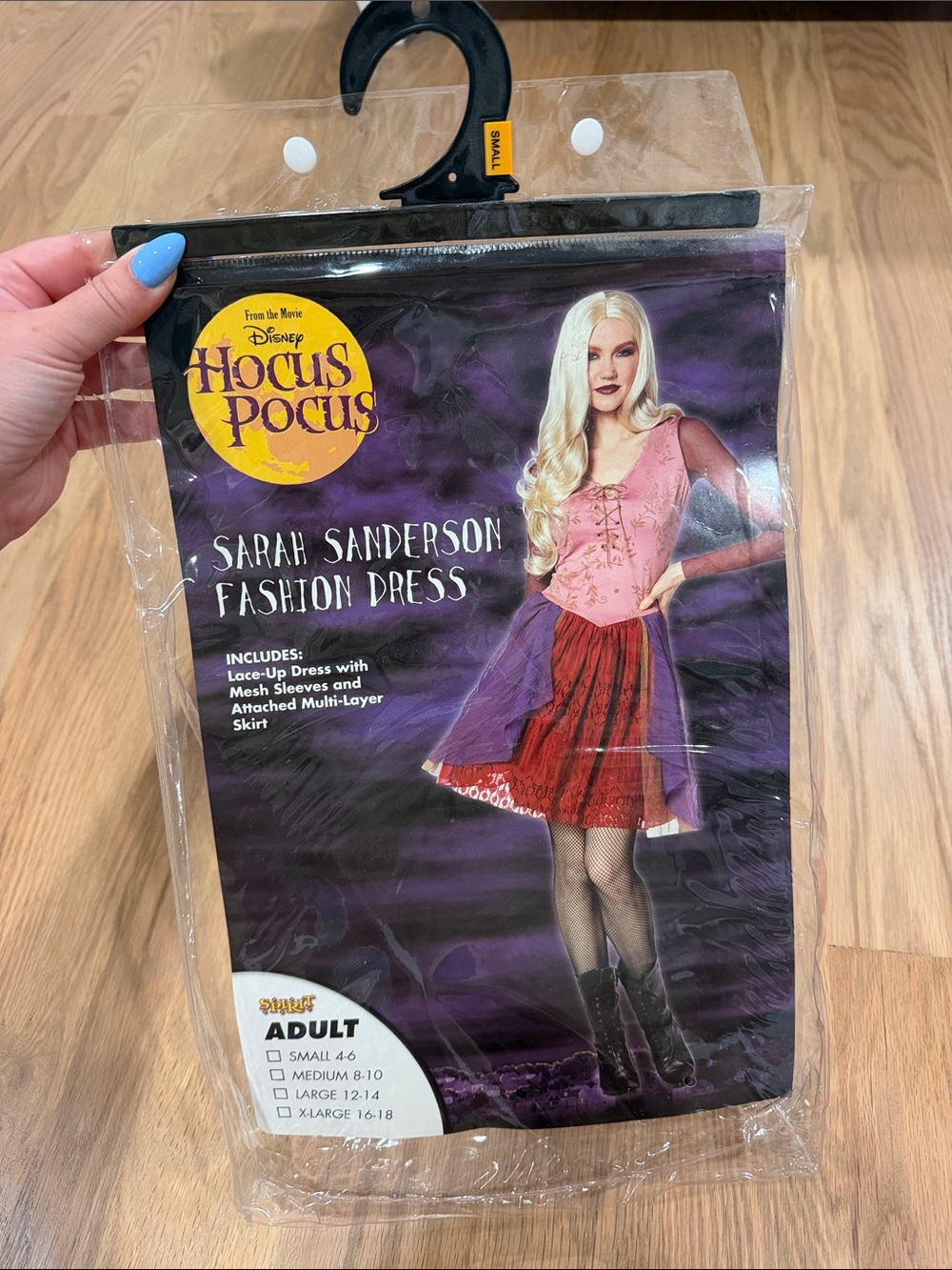 Sarah Sanderson Dress & Wig